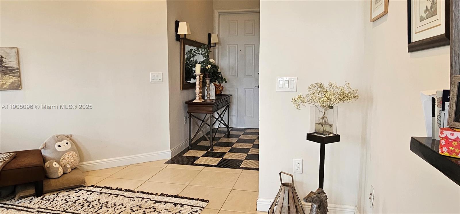 VILLA FLORA CONDO - Residential Lease