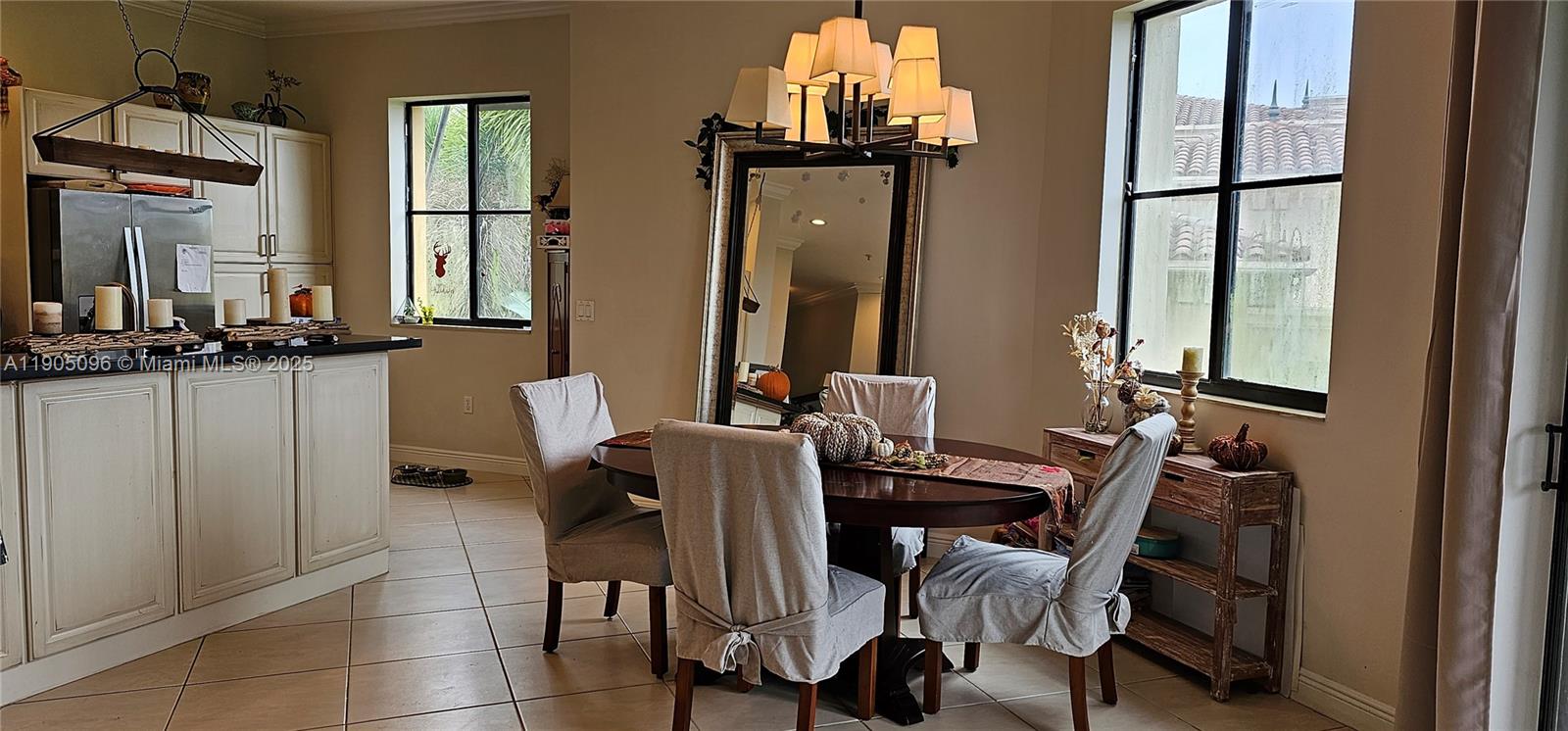 VILLA FLORA CONDO - Residential Lease