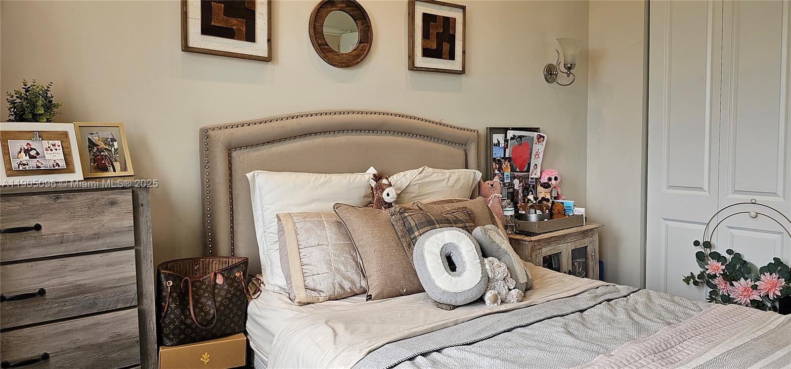 VILLA FLORA CONDO - Residential Lease