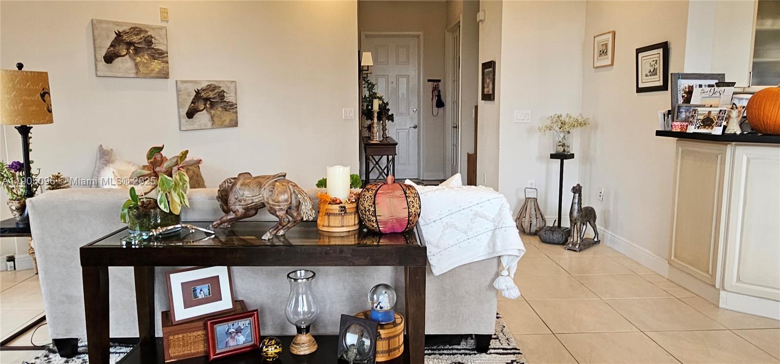 VILLA FLORA CONDO - Residential Lease