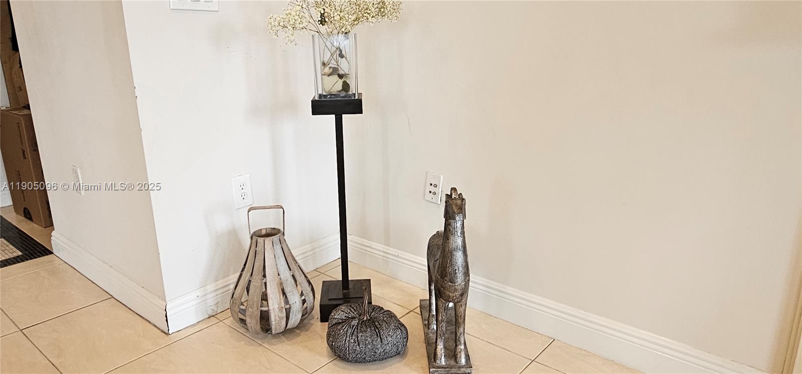 VILLA FLORA CONDO - Residential Lease