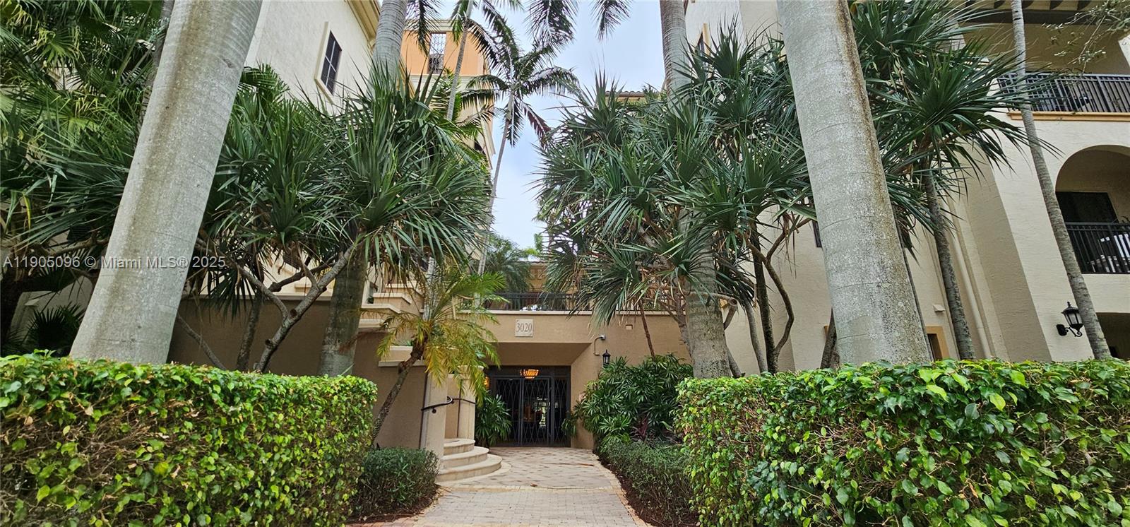 VILLA FLORA CONDO - Residential Lease