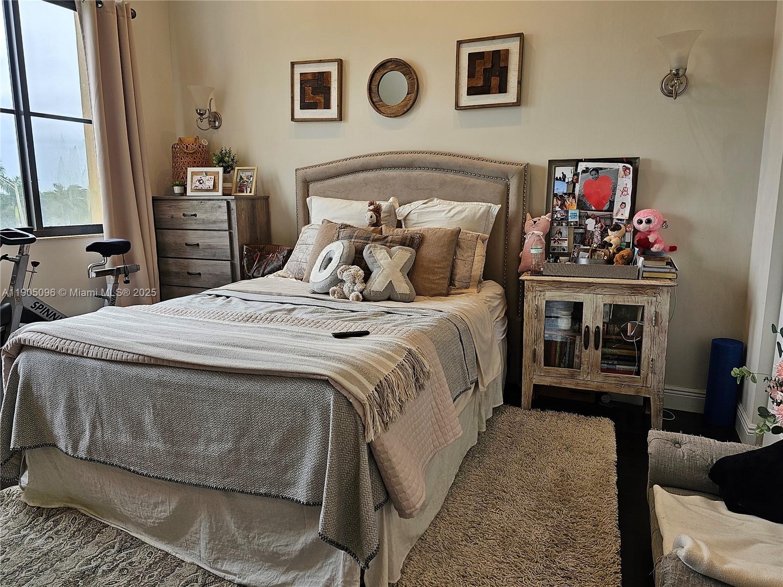 VILLA FLORA CONDO - Residential Lease