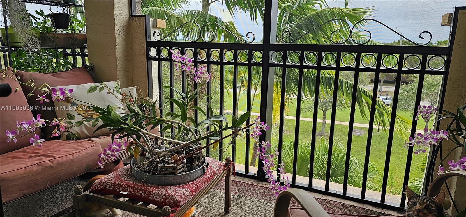 VILLA FLORA CONDO - Residential Lease