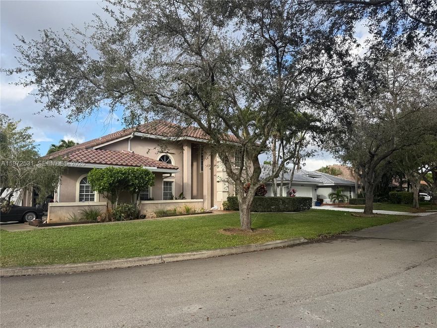 Beautiful home in Coral Springs featuring a spacious layout, great natural light, and comfortable living areas. Well-maintained, located in a desirable residential neighborhood close to schools, parks, and shopping.

A unique Open House event will be held (March 14 @ 5pm) to exclusively showcase this property — don’t miss the opportunity to tour this home in person and experience all it has to offer.

Schedule your visit and be part of this special showing.