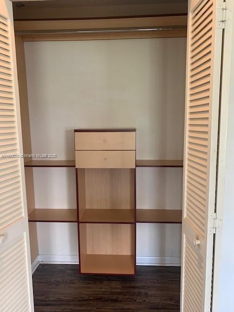 DORANN CONDO - Residential