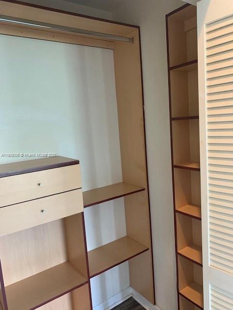 DORANN CONDO - Residential