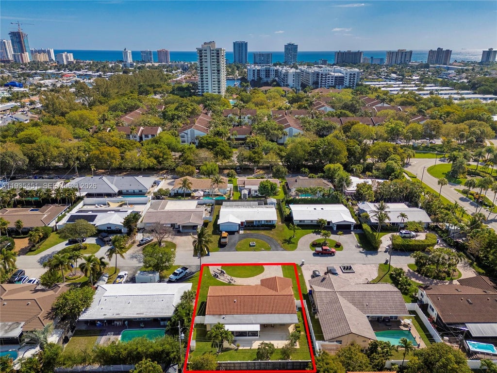 Photo of 1551 SE 24th Ave, Pompano Beach, FL 33062 (MLS # A11935451)