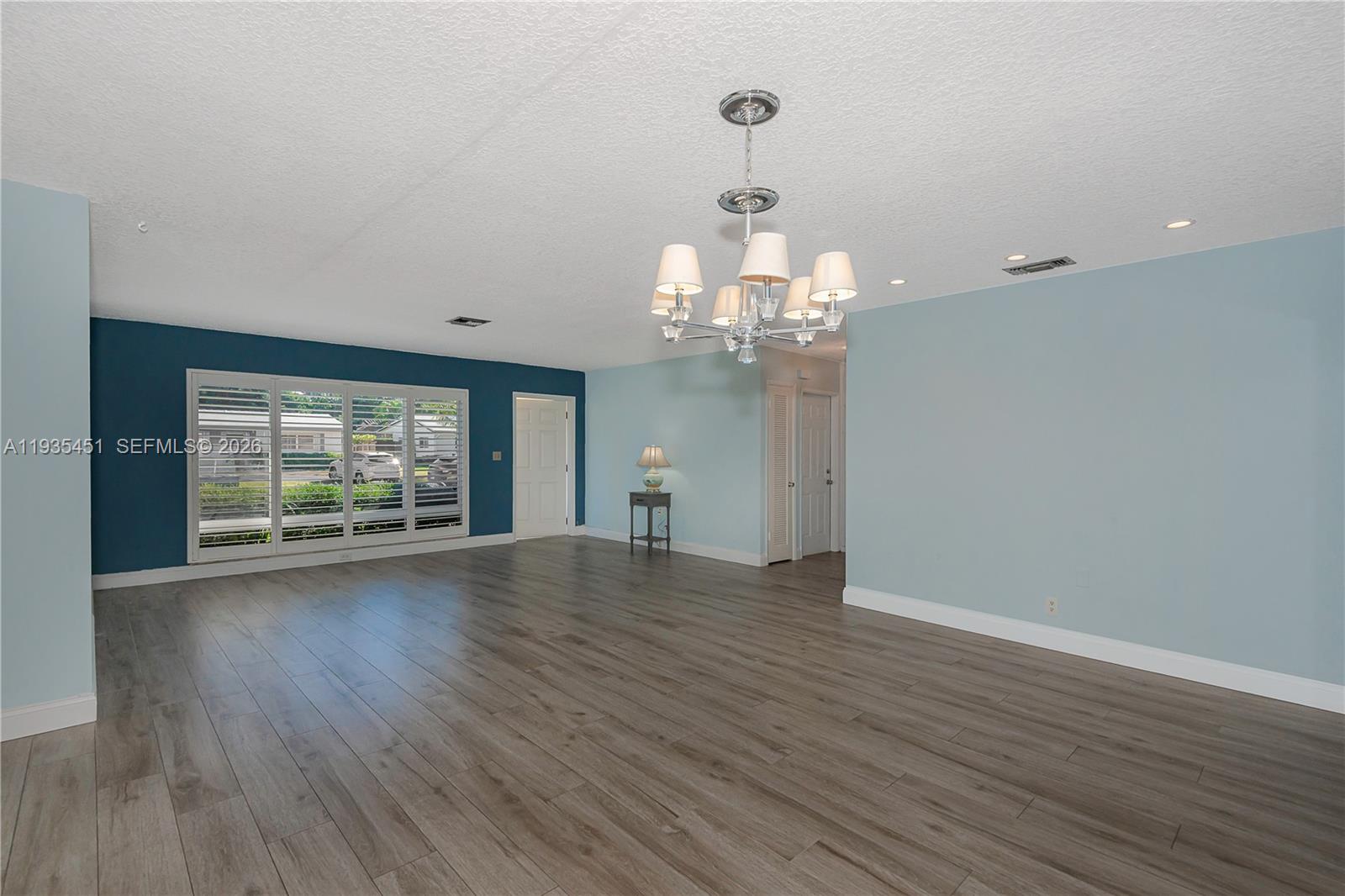 CORAL PARK - Residential