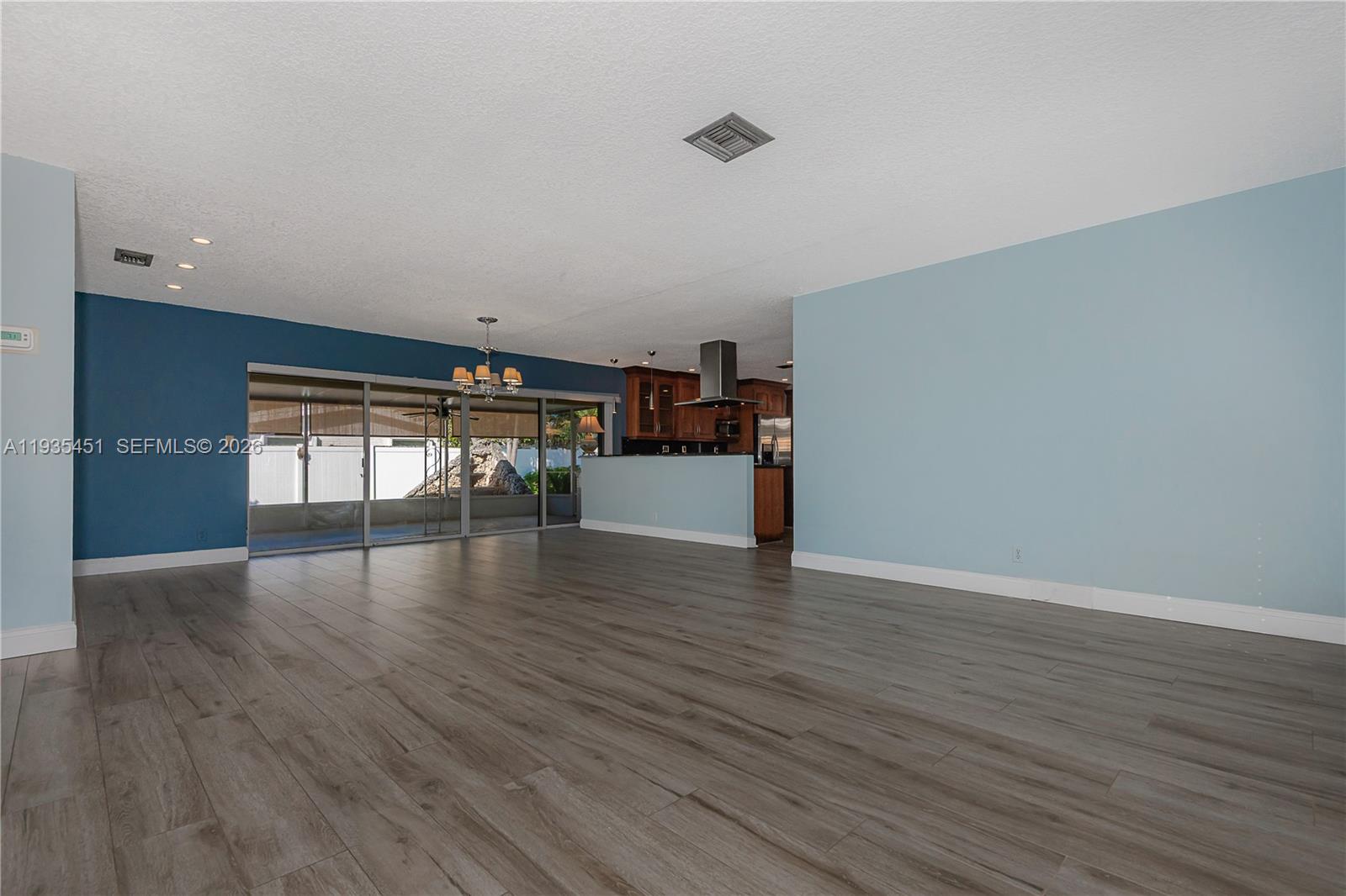 CORAL PARK - Residential