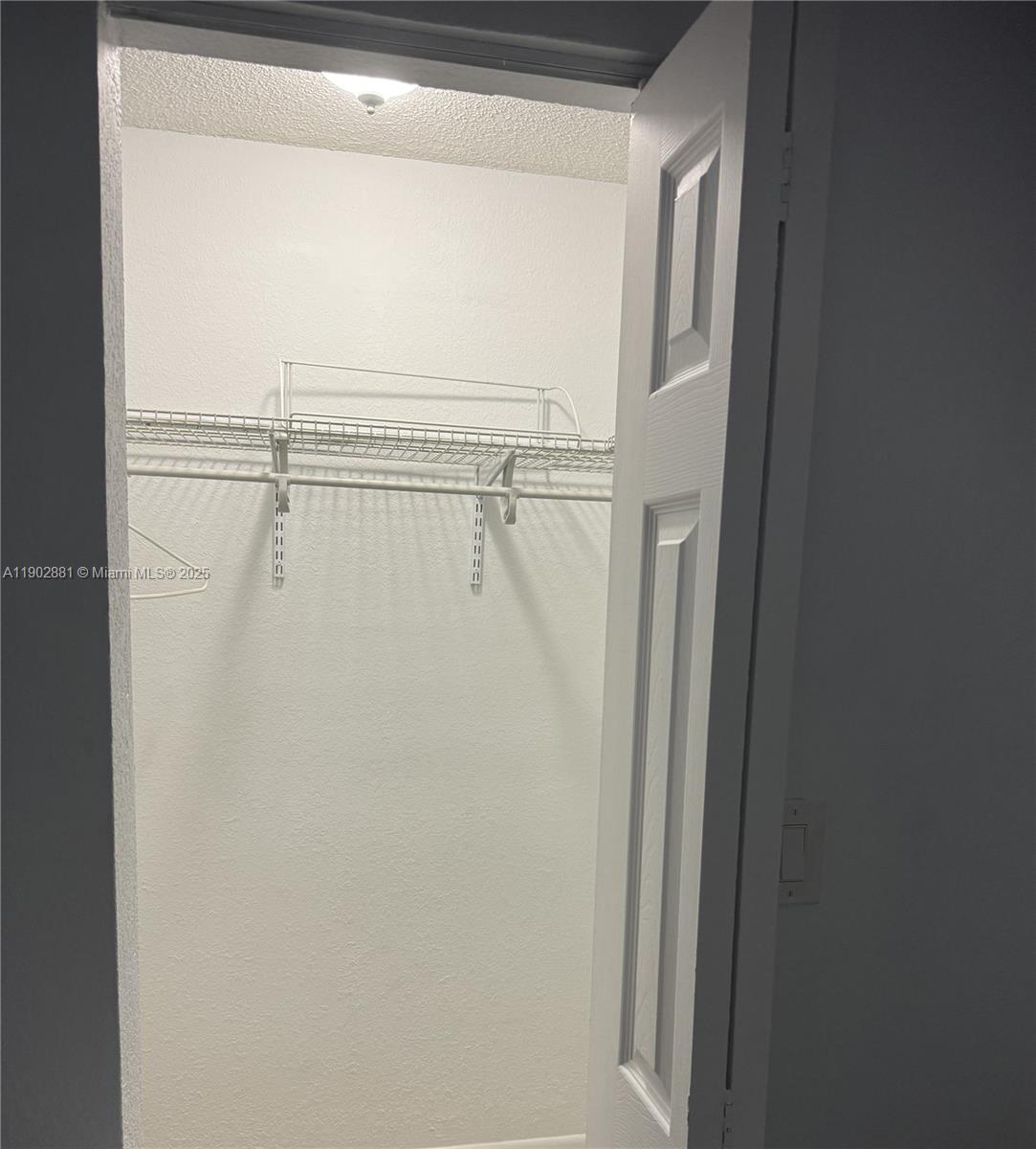 PROMENADE AT KENDALE LAKE - Residential