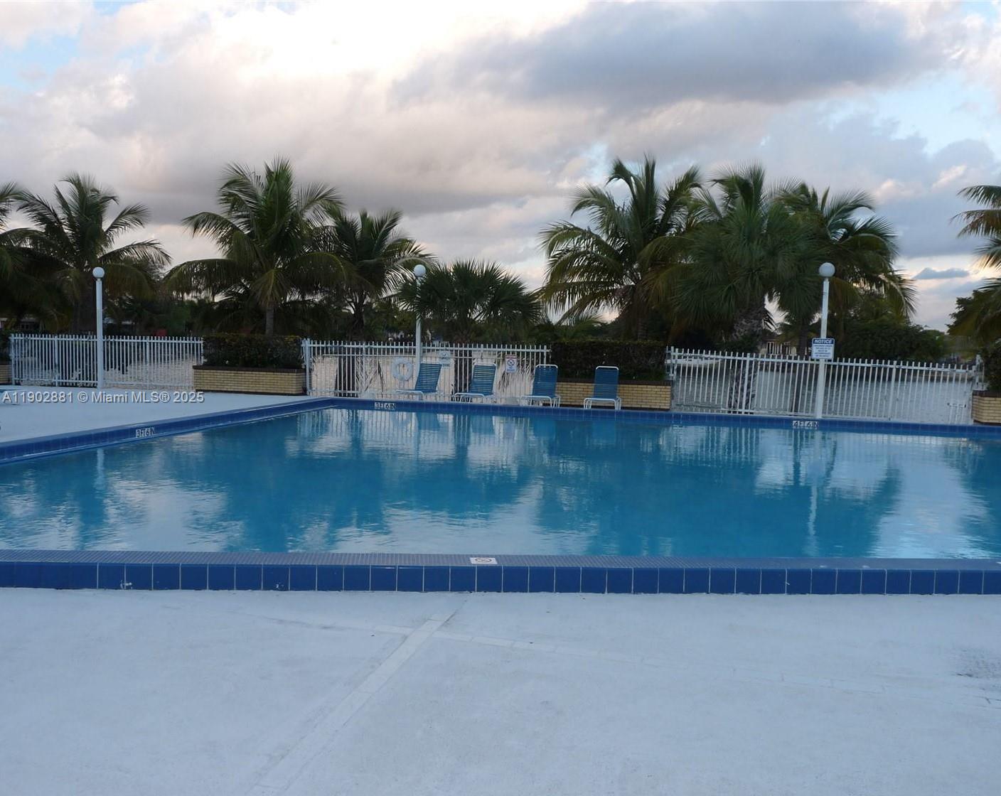 PROMENADE AT KENDALE LAKE - Residential