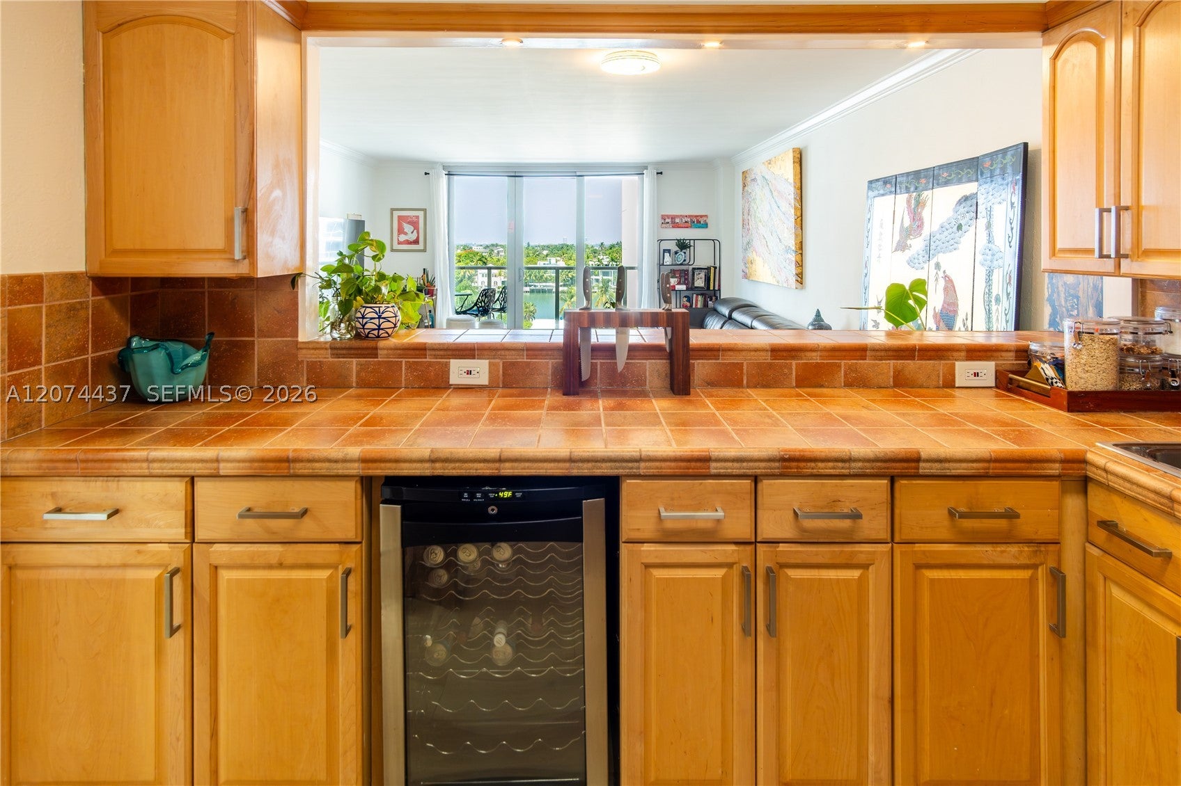 5701 Collins Ave 605