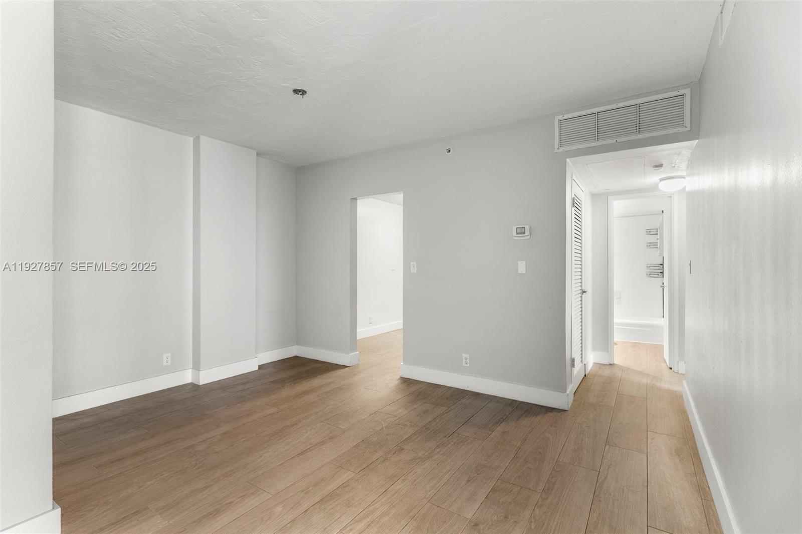 RESIDENCES ON HOLLYWOOD B - Residential