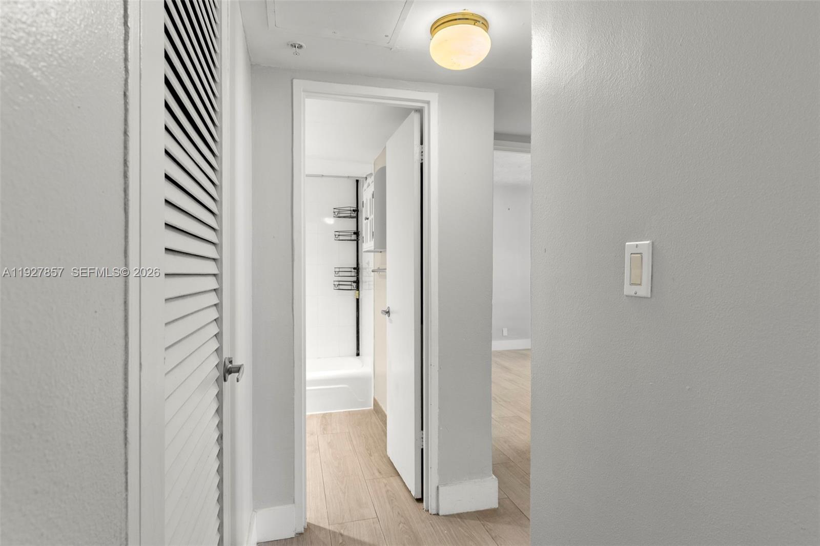 RESIDENCES ON HOLLYWOOD B - Residential