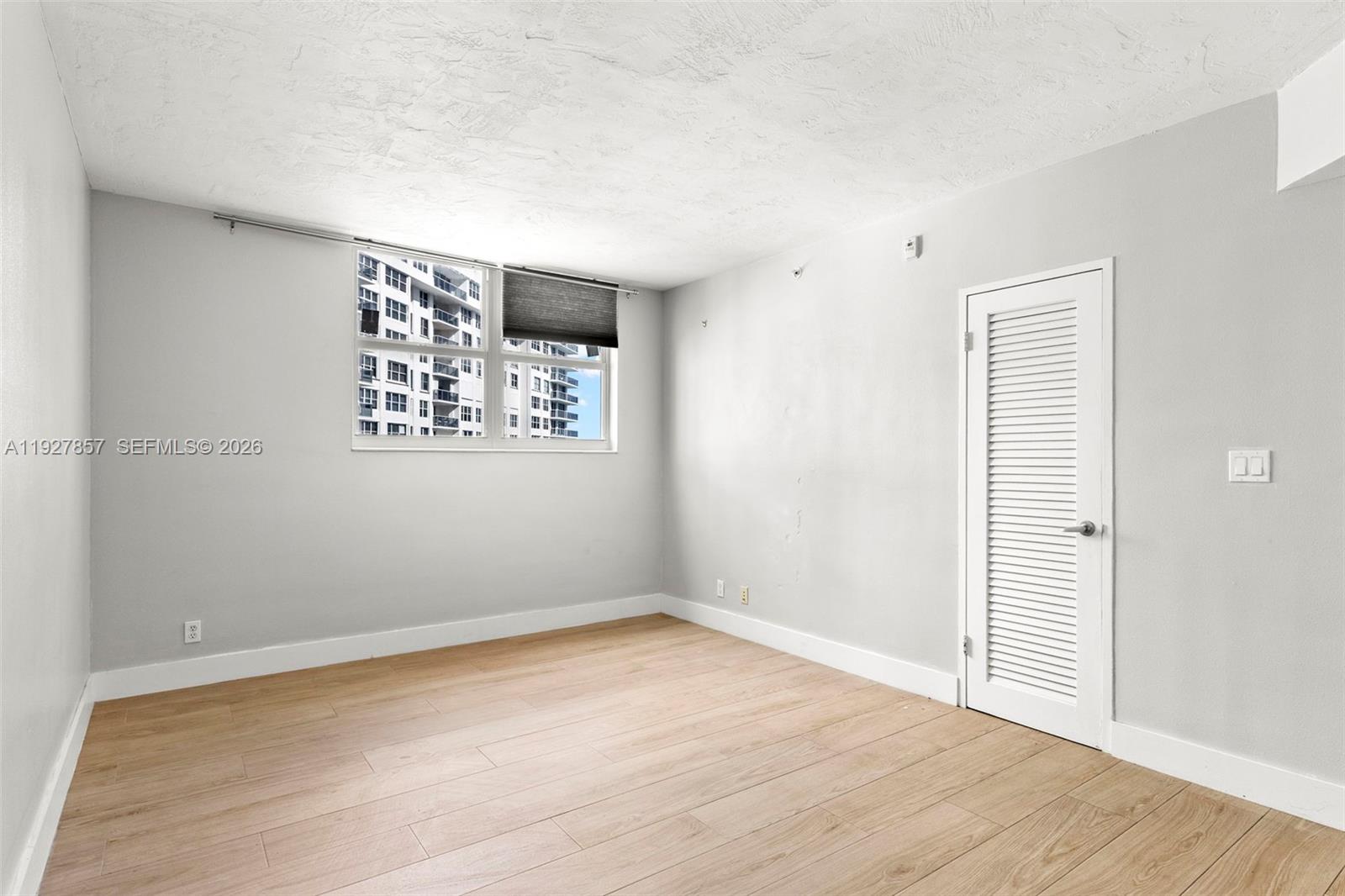 RESIDENCES ON HOLLYWOOD B - Residential