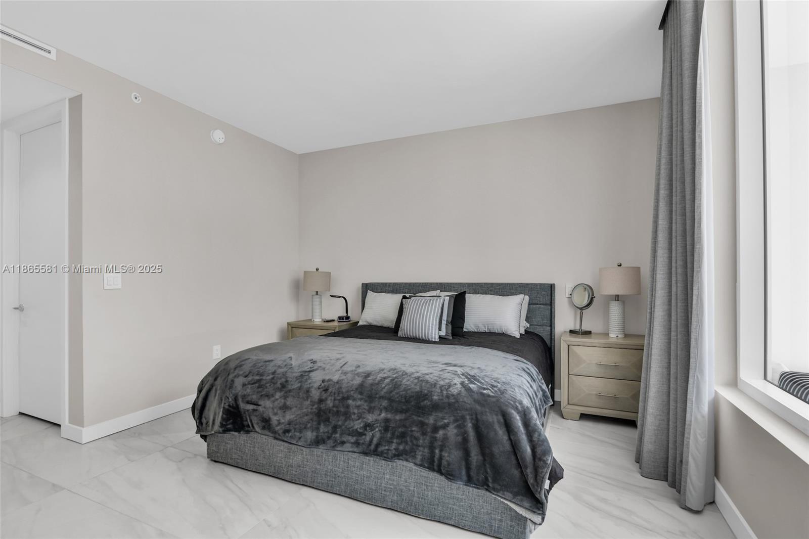 ALINA 220 BOCA RATON COND - Residential