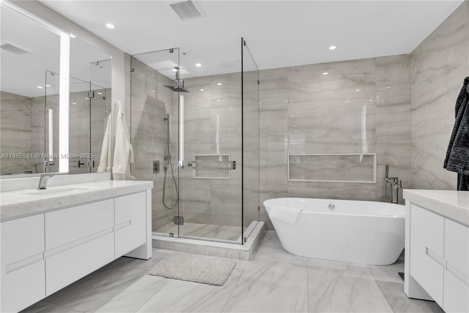 ALINA 220 BOCA RATON COND - Residential