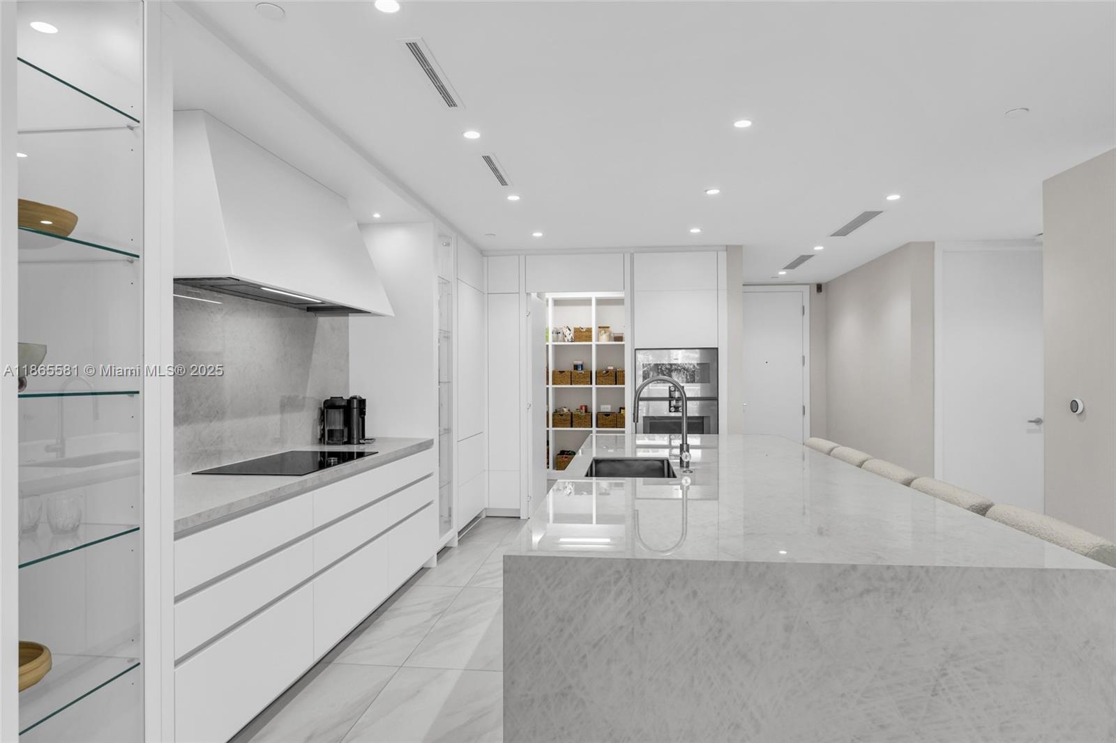 ALINA 220 BOCA RATON COND - Residential