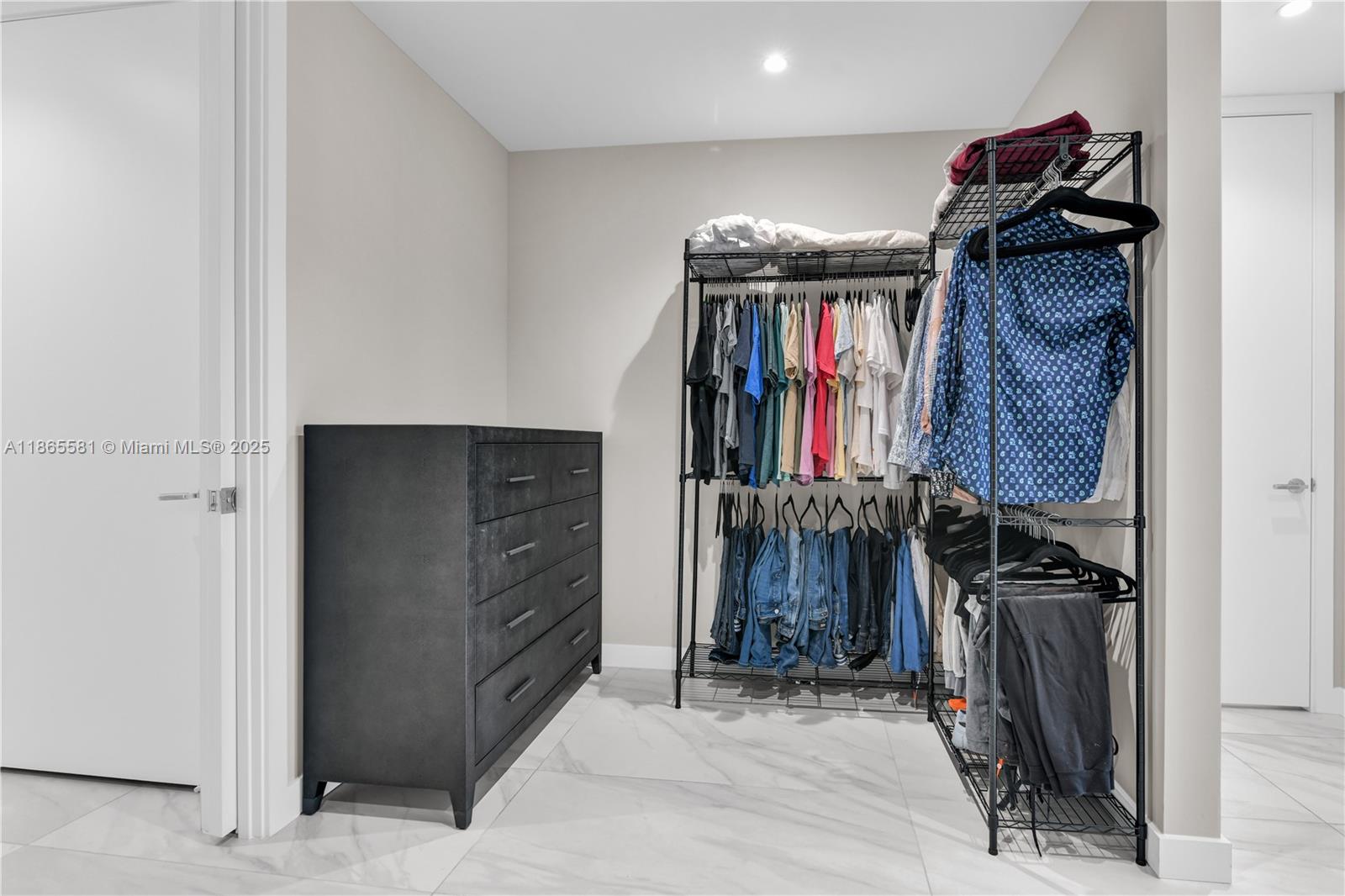 ALINA 220 BOCA RATON COND - Residential