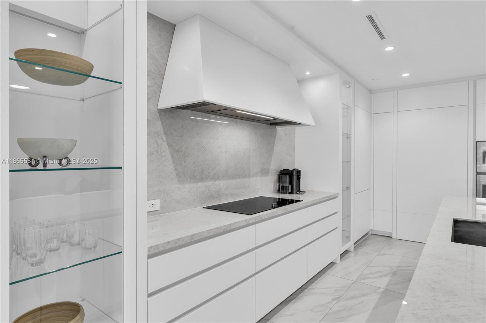 ALINA 220 BOCA RATON COND - Residential