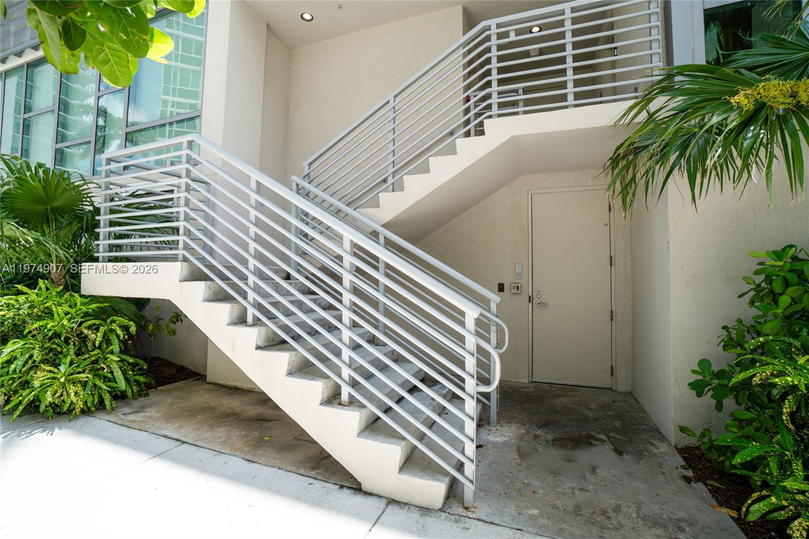 2900 NE 7th Ave TH-103