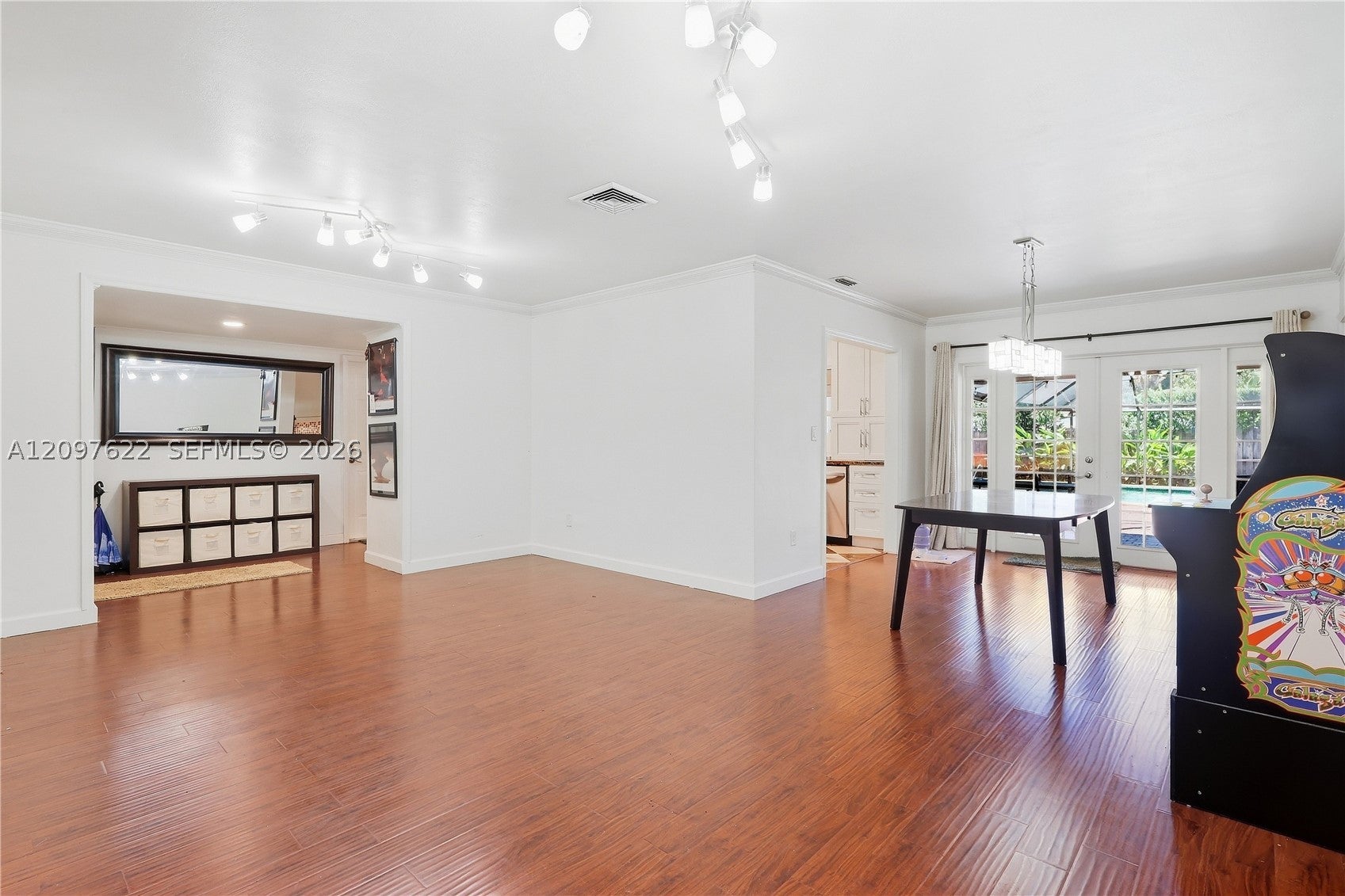 16500 E Stonehaven Rd, Miami Lakes, FL, 33014/$925,000 3 16500 E Stonehaven Rd