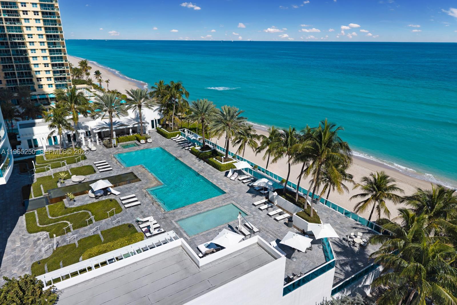 2711 HOLLYWOOD BEACH COND - Residential