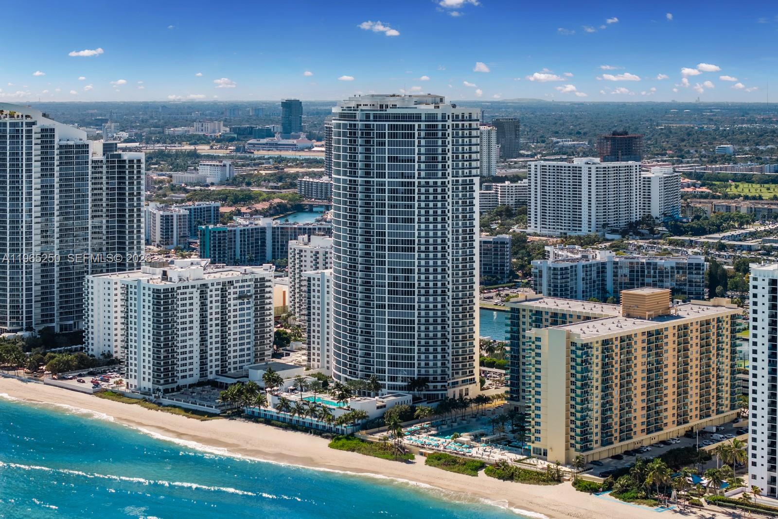 2711 HOLLYWOOD BEACH COND - Residential