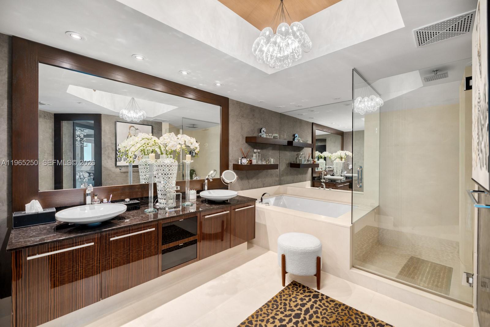 2711 HOLLYWOOD BEACH COND - Residential