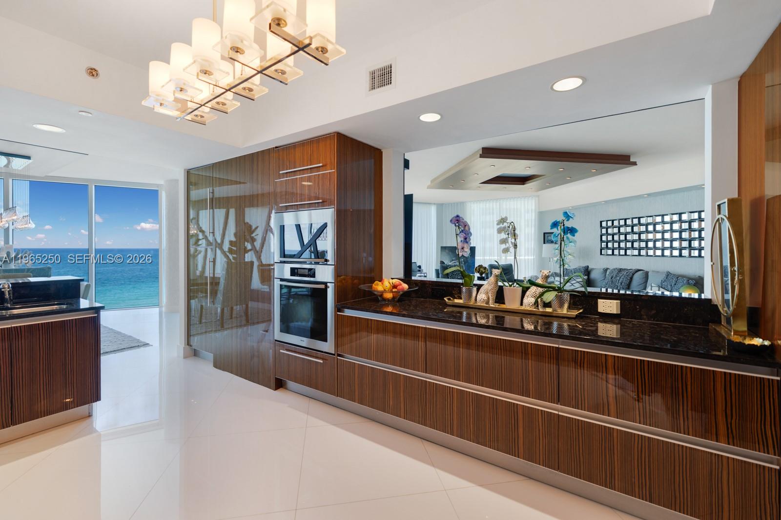 2711 HOLLYWOOD BEACH COND - Residential