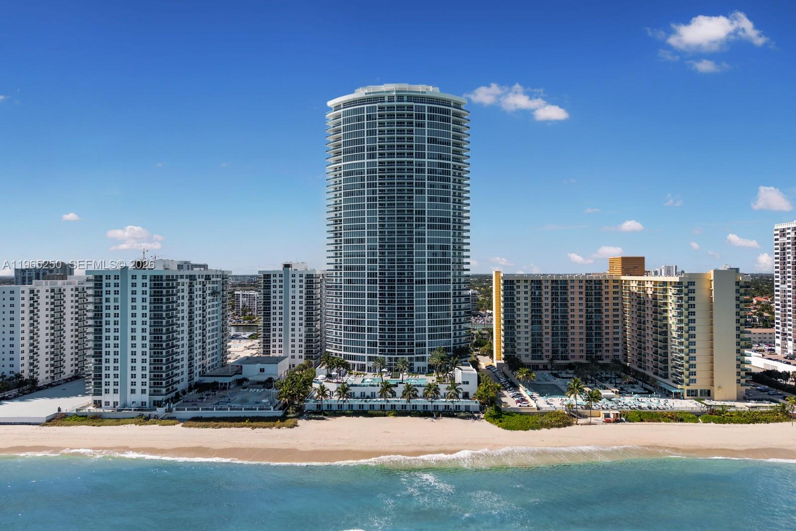 2711 HOLLYWOOD BEACH COND - Residential