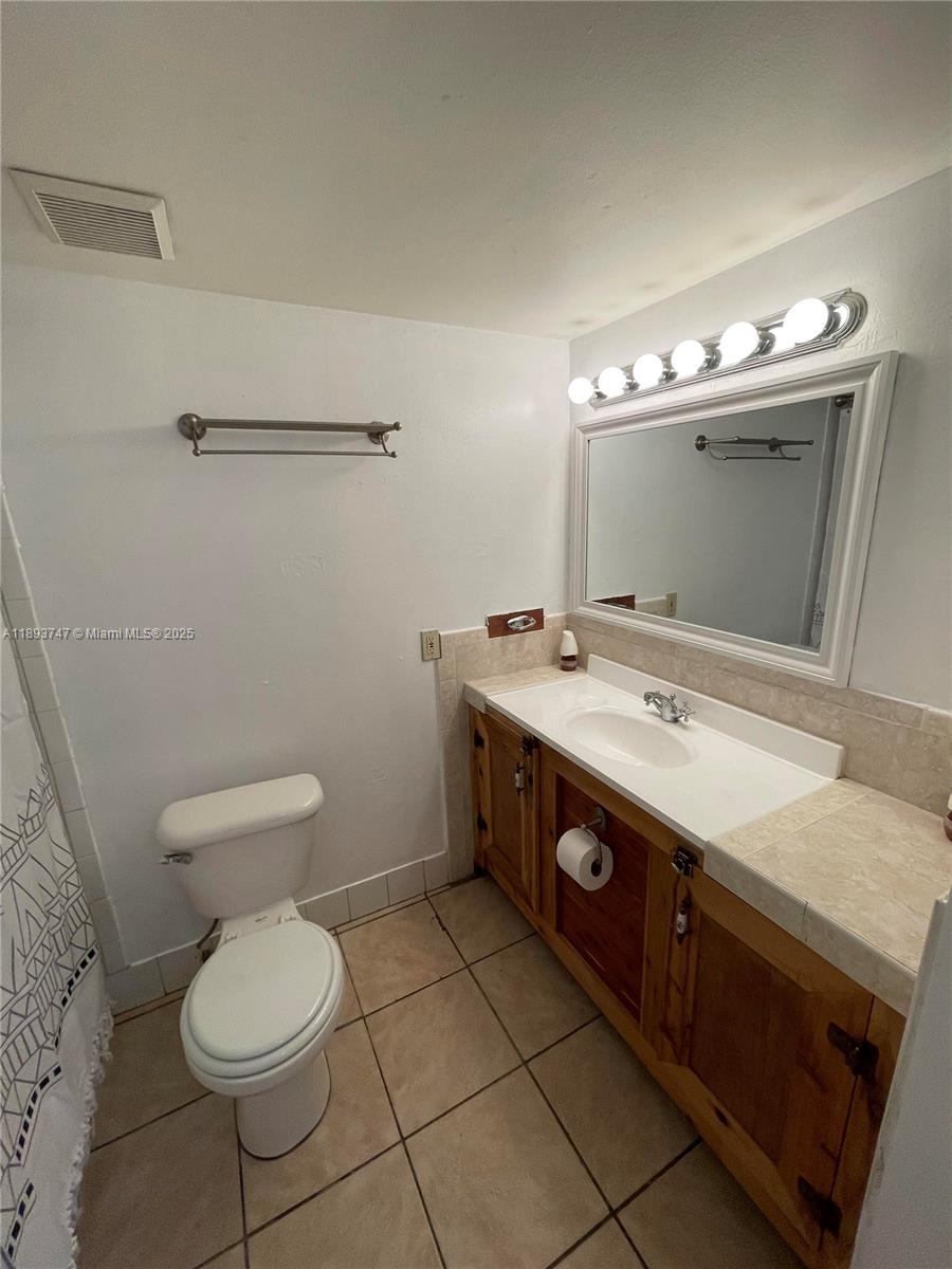 North Bay Villas Condo - Residential Lease