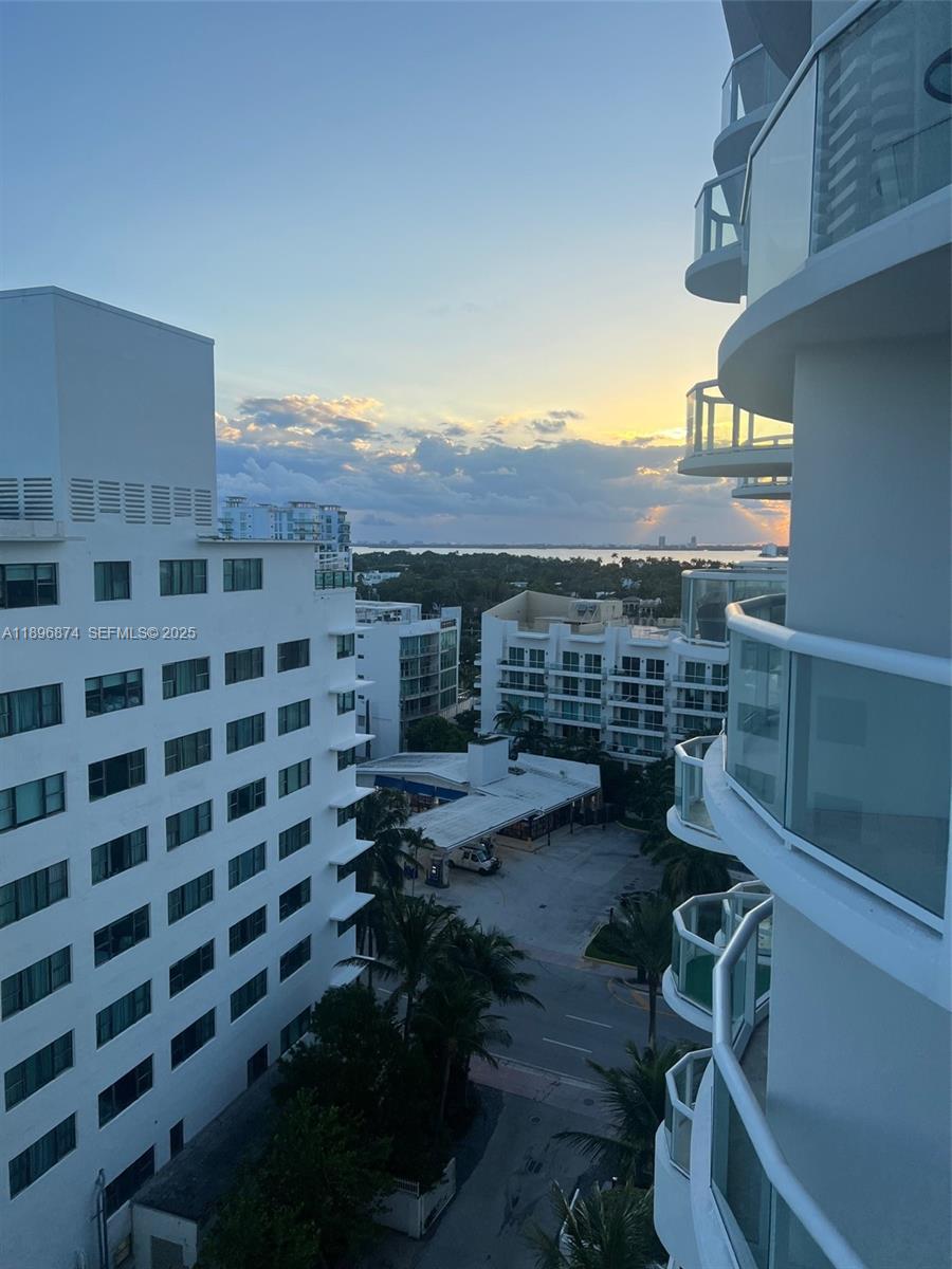 6365 Collins Ave 1105