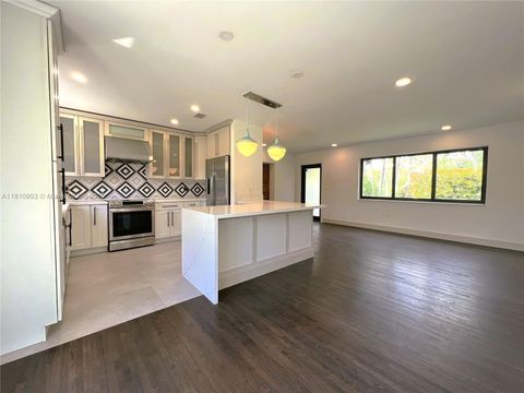 6646 SW 60th St 0 South Miami FL 33143