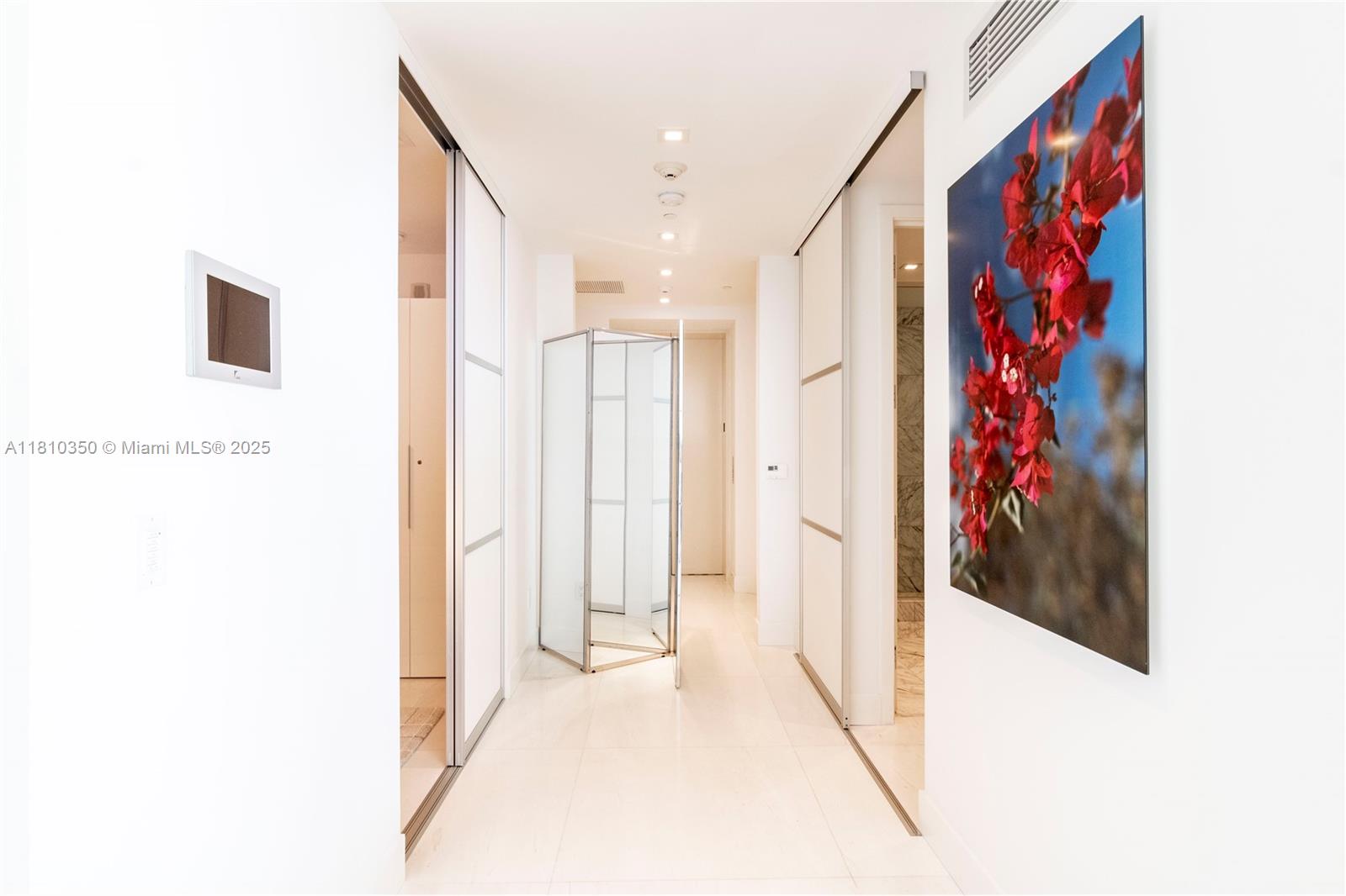 JADE SIGNATURE CONDO - Residential