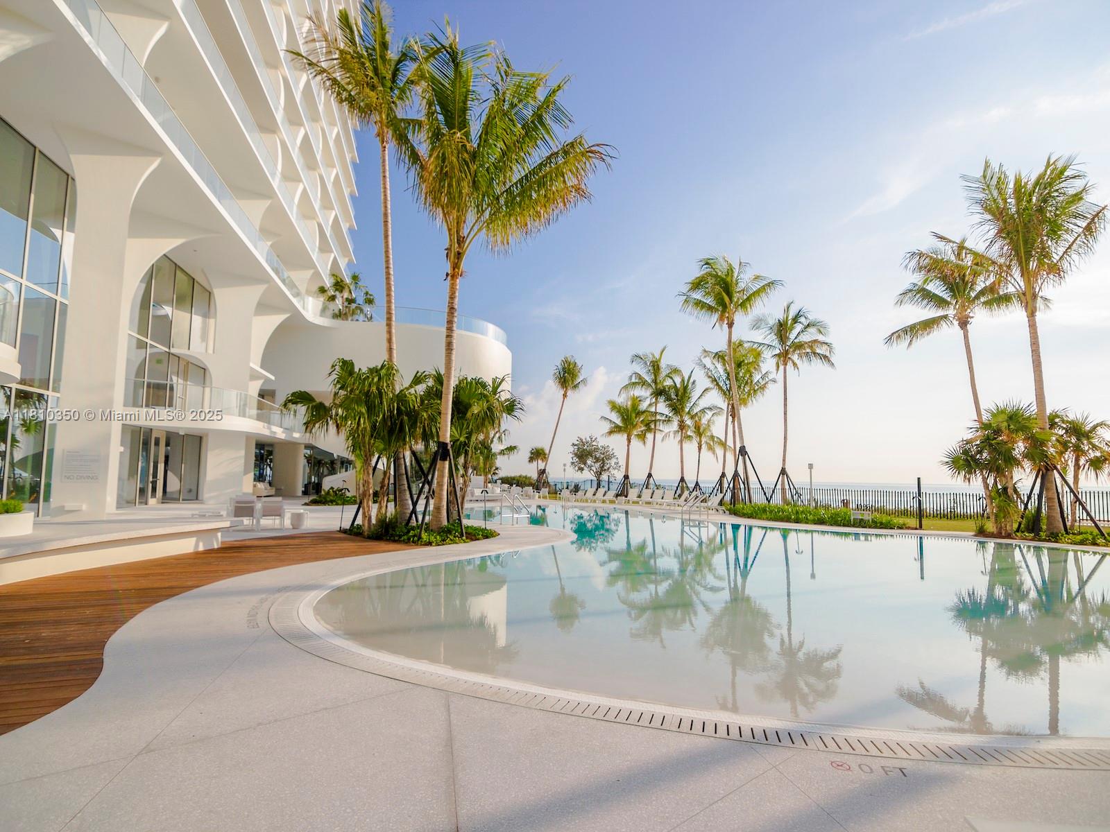 JADE SIGNATURE CONDO - Residential