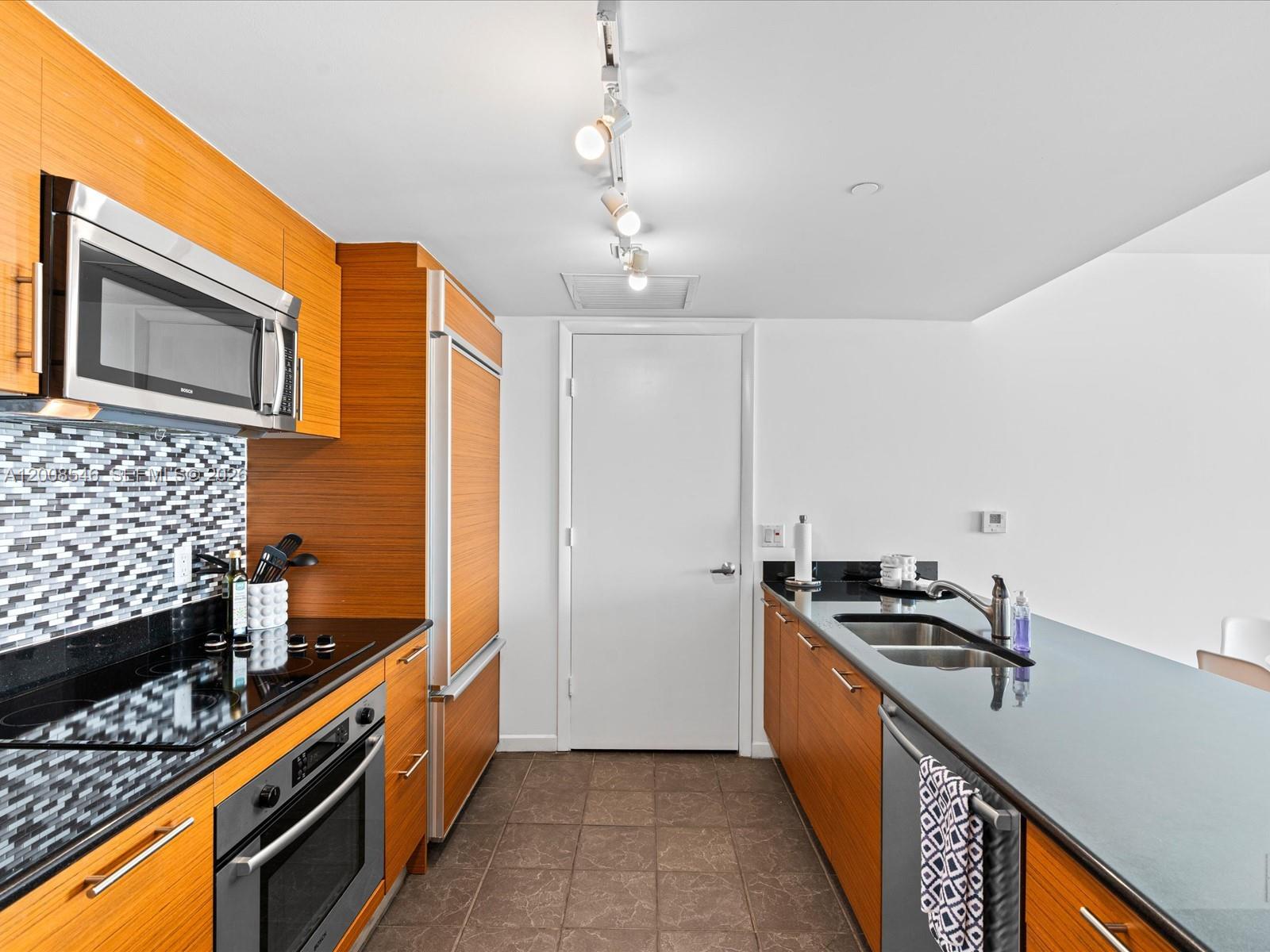 50 BISCAYNE CONDO - Residential