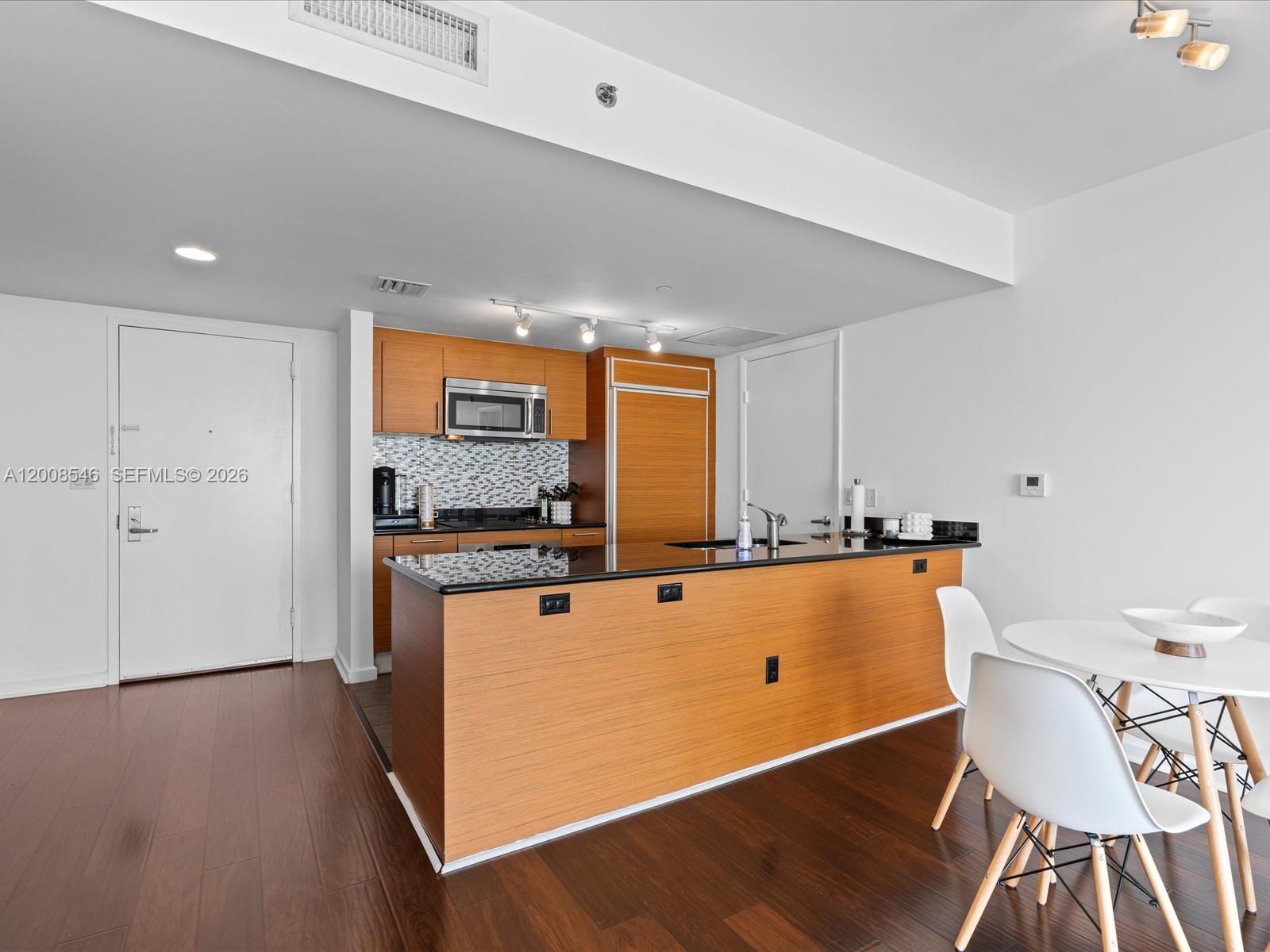 50 BISCAYNE CONDO - Residential