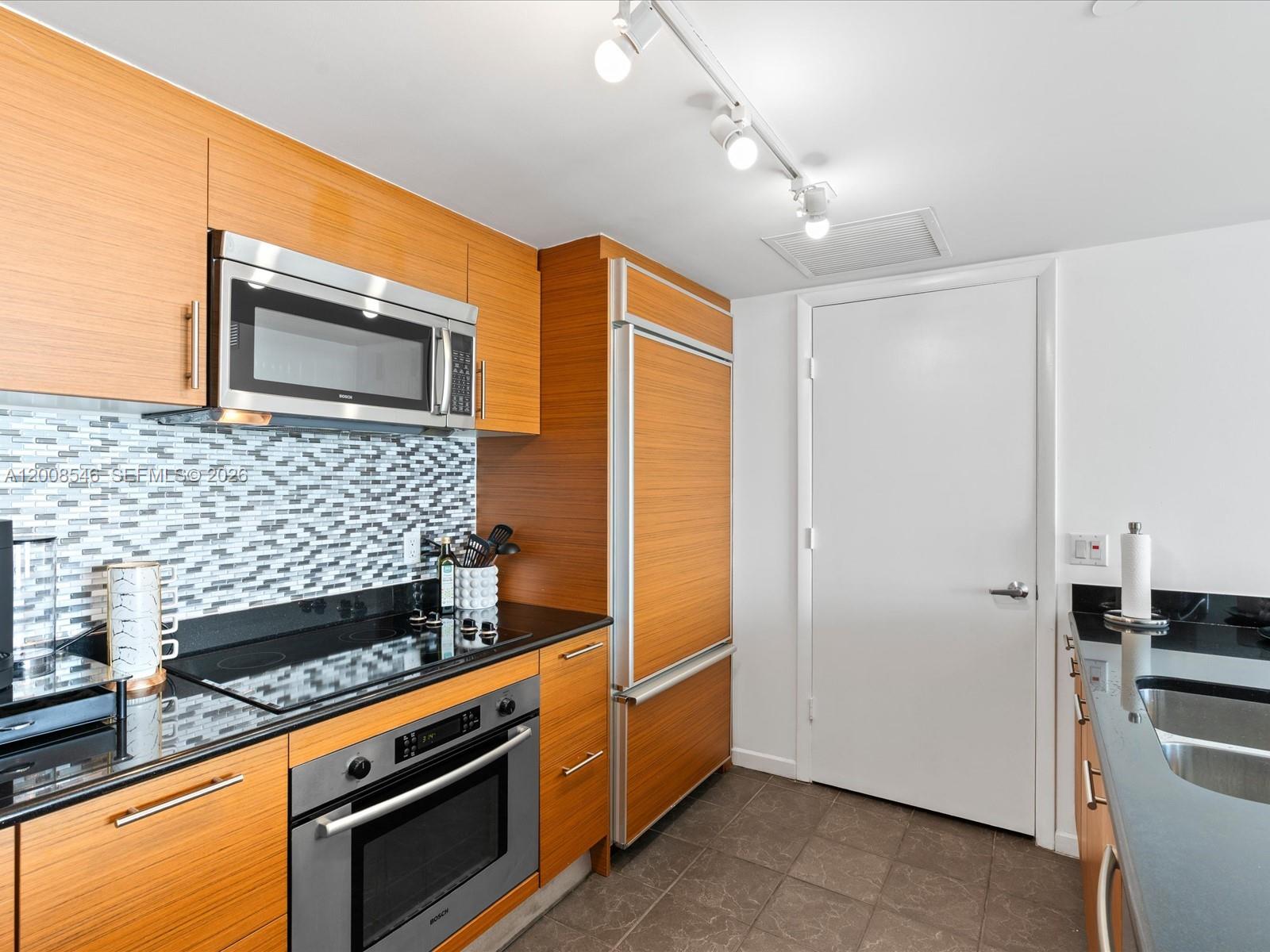 50 BISCAYNE CONDO - Residential