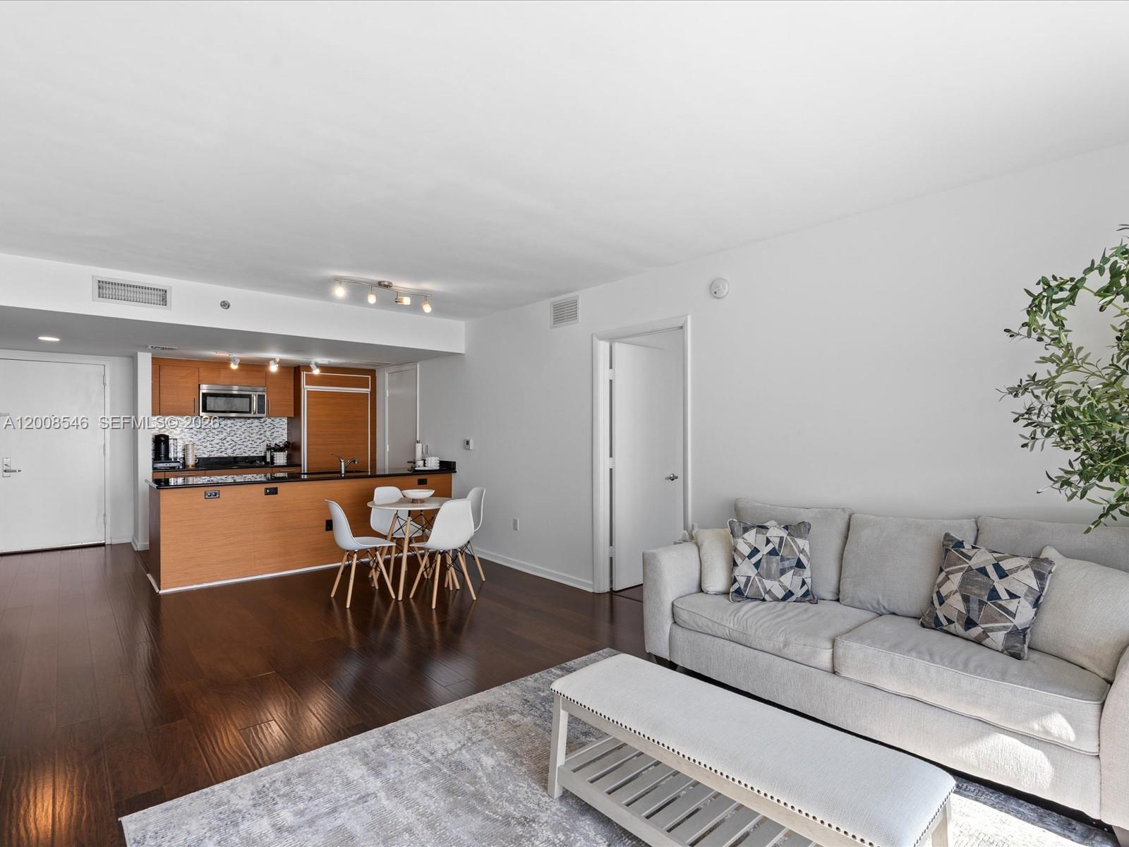 50 BISCAYNE CONDO - Residential