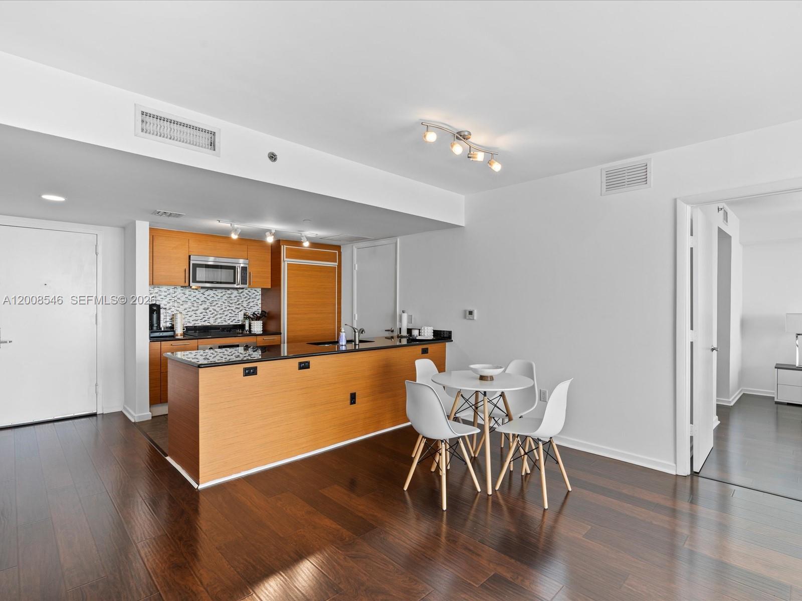 50 BISCAYNE CONDO - Residential