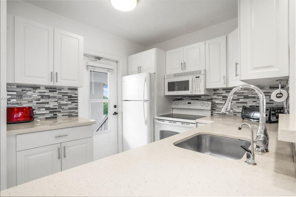 Photo of 4706 NW 36th St #616, Lauderdale Lakes, FL 33319 (MLS # A11821192)