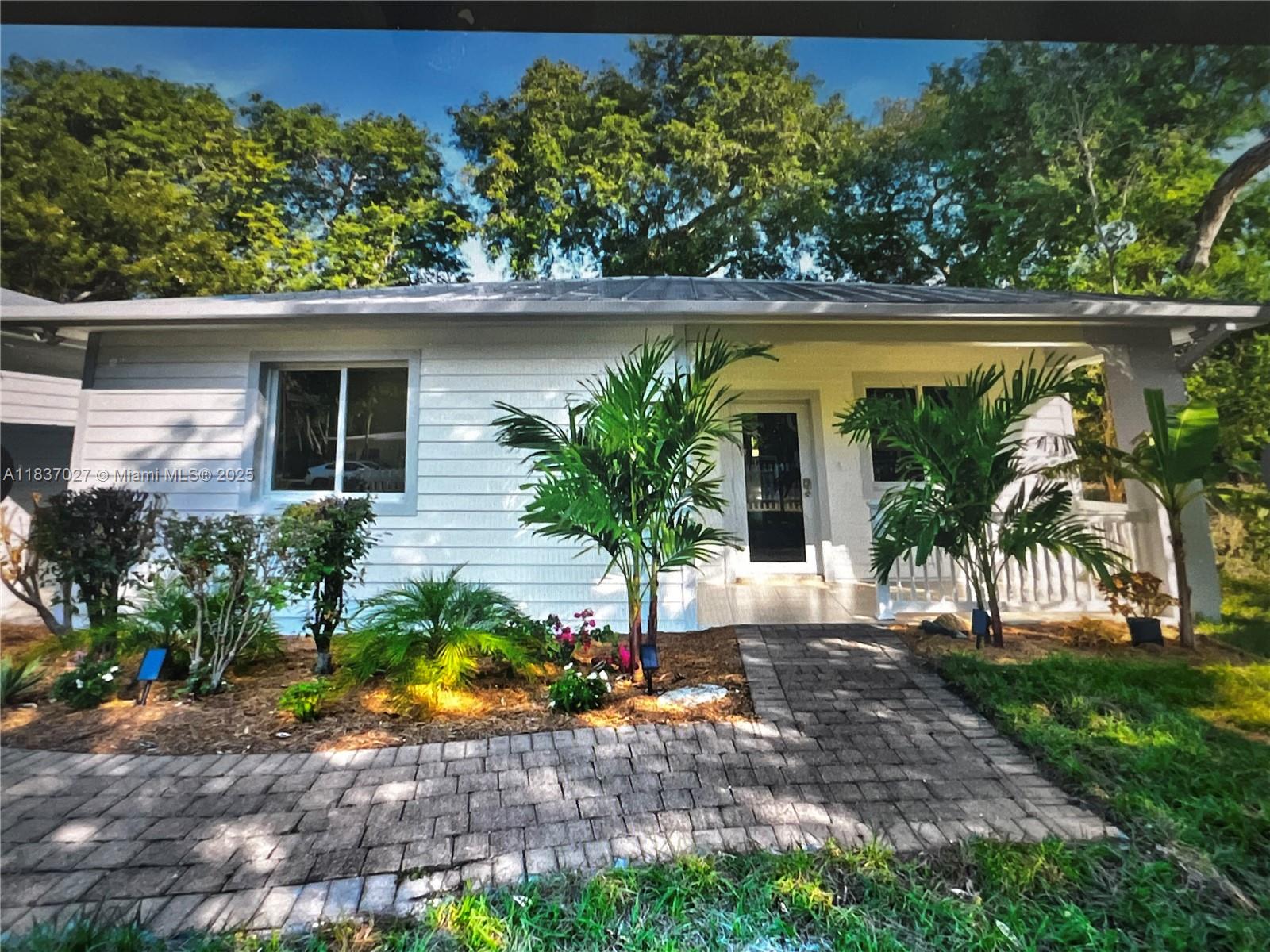 Welcome home to this 3 bedroom 2 bath single family home located in Largo Sound in Key Largo. MM 103. Walk inside of this home that has been fully furnished with new nautical themed vibe. Open and updated kitchen, pantry, tons of cabinets, stainless steel appliances and great snack bar. Formal dining room off kitchen. Primary bedroom has sliding glass doors that lead out to the yard. In suite bathroom with shower, completely remodeled. 2nd and 3rd bedroom share the second bathroom that has a tub. Also updated. Full size washer and dryer. Hurricane impact windows and doors. Central AC. Access to the park that has a boat ramp, a beach and a covered party space with picnic tables. Or just relax on a lounge chair and soak up the sun. Back yard with patio for BBQ. Minimum 6 month lease.