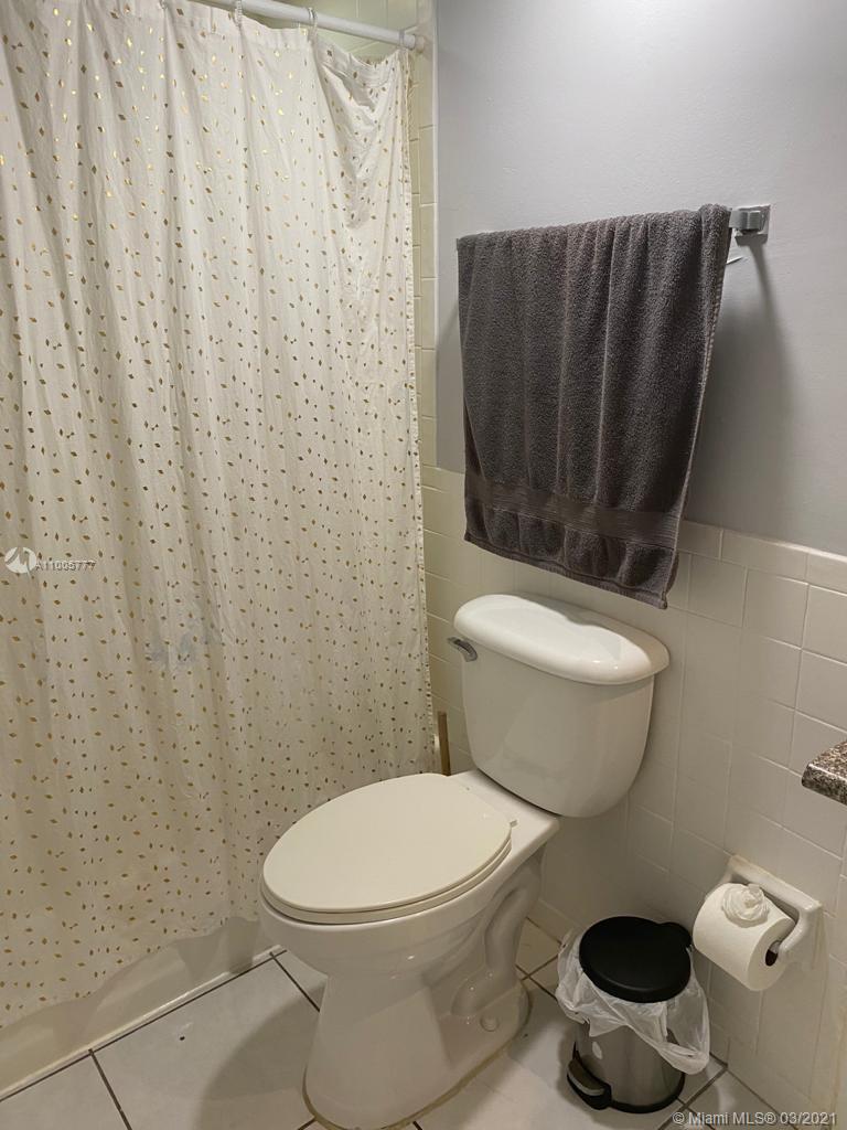 THE DECOPLAGE CONDO - Residential Lease