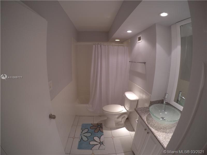 THE DECOPLAGE CONDO - Residential Lease