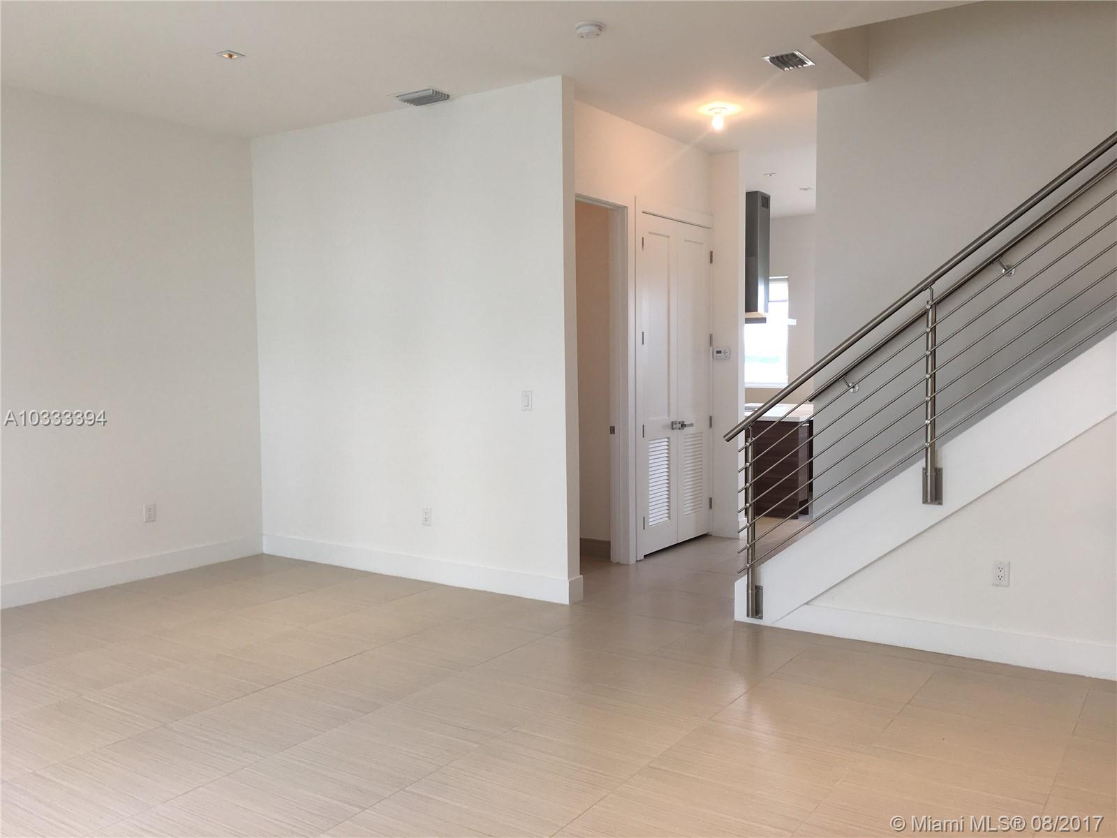 CONTEMPO TOWNHOMES - Residential Lease