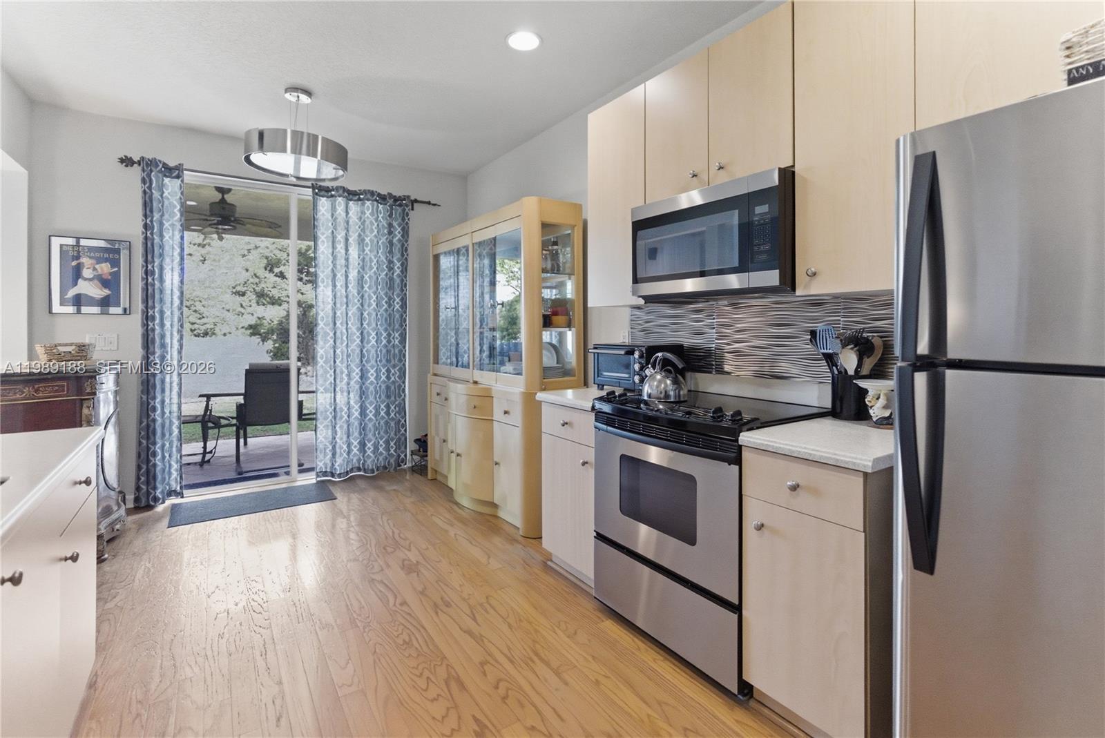 PALM POINTE AT MARTIN DOW - Residential