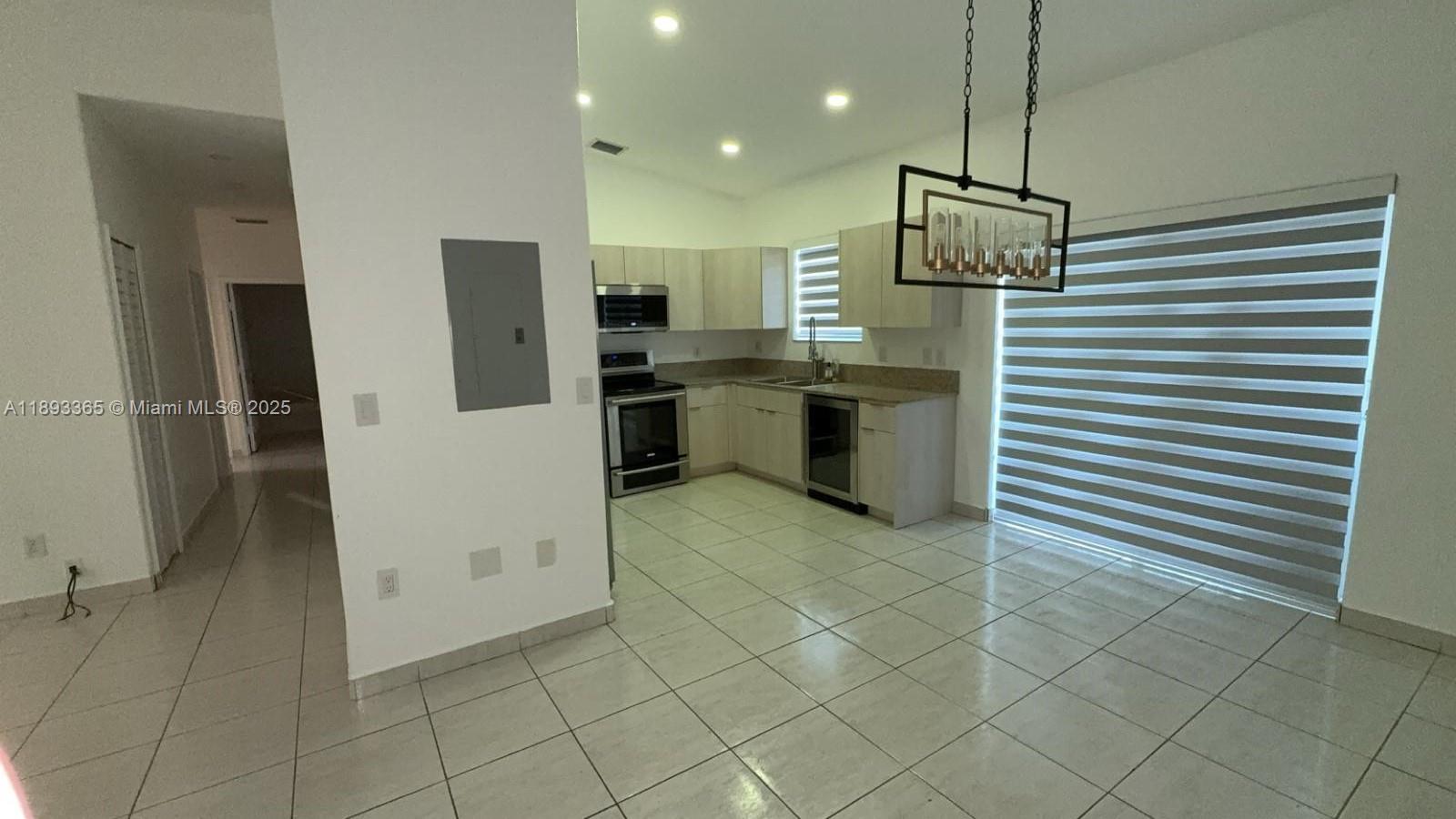 GARDEN VIEW VILLAS HOMES - Residential Lease