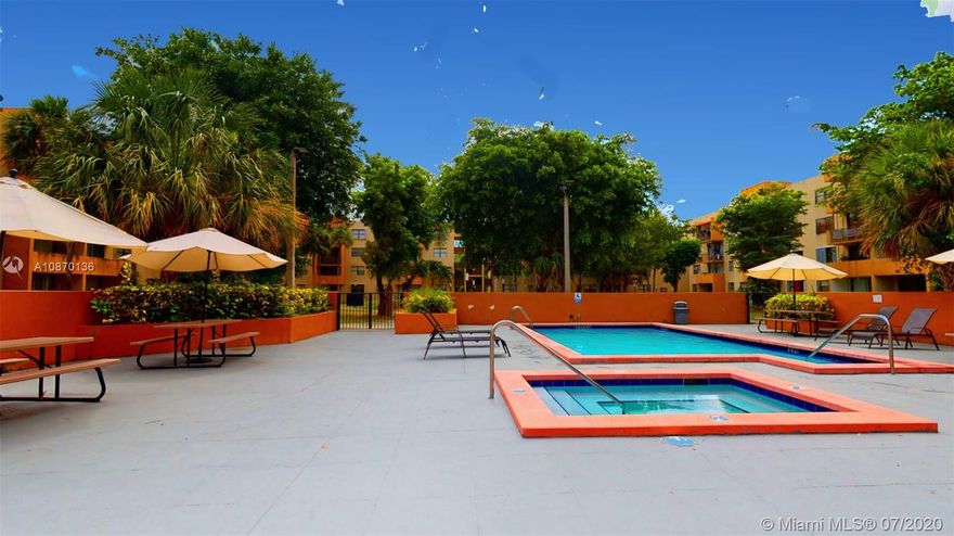Comfortable 2/1 condo located at the quiet community of Peppermill in Kendall, Well maintained, walk-in closet in master bedroom, Tile Floor, balcony. Washer and Dryer in unit for your convenience, close to great schools and just minutes away from Baptist Hospital and shopping centers. 2 parking spaces.